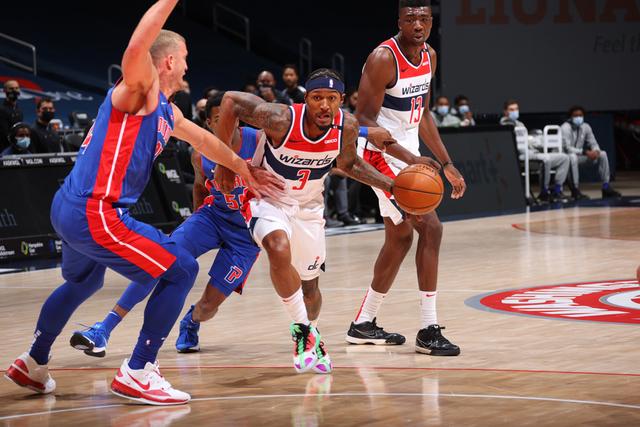 跌宕起伏的 跌宕起伏的